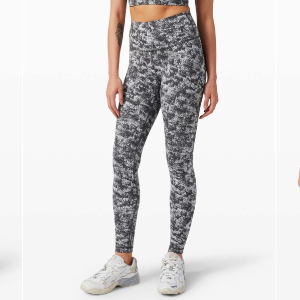 lululemon athletica Wunder Under High-Rise Tight 28” Luxtreme Size 6